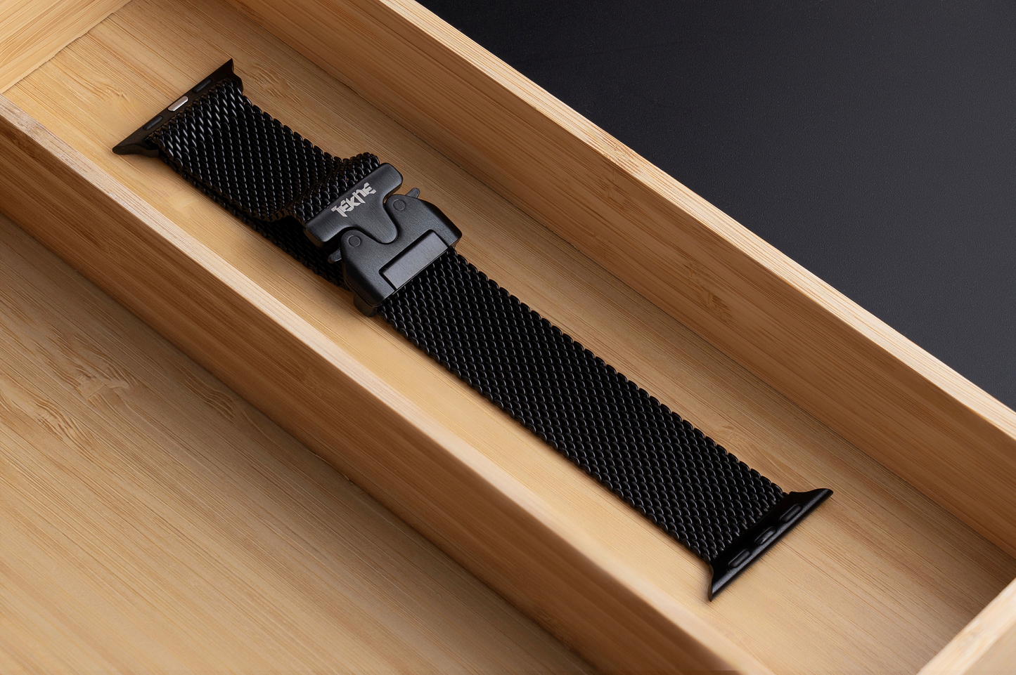 TEKNE Milanese Adventure Band | Slim, Breathable, Secure Magnetic Strap 
