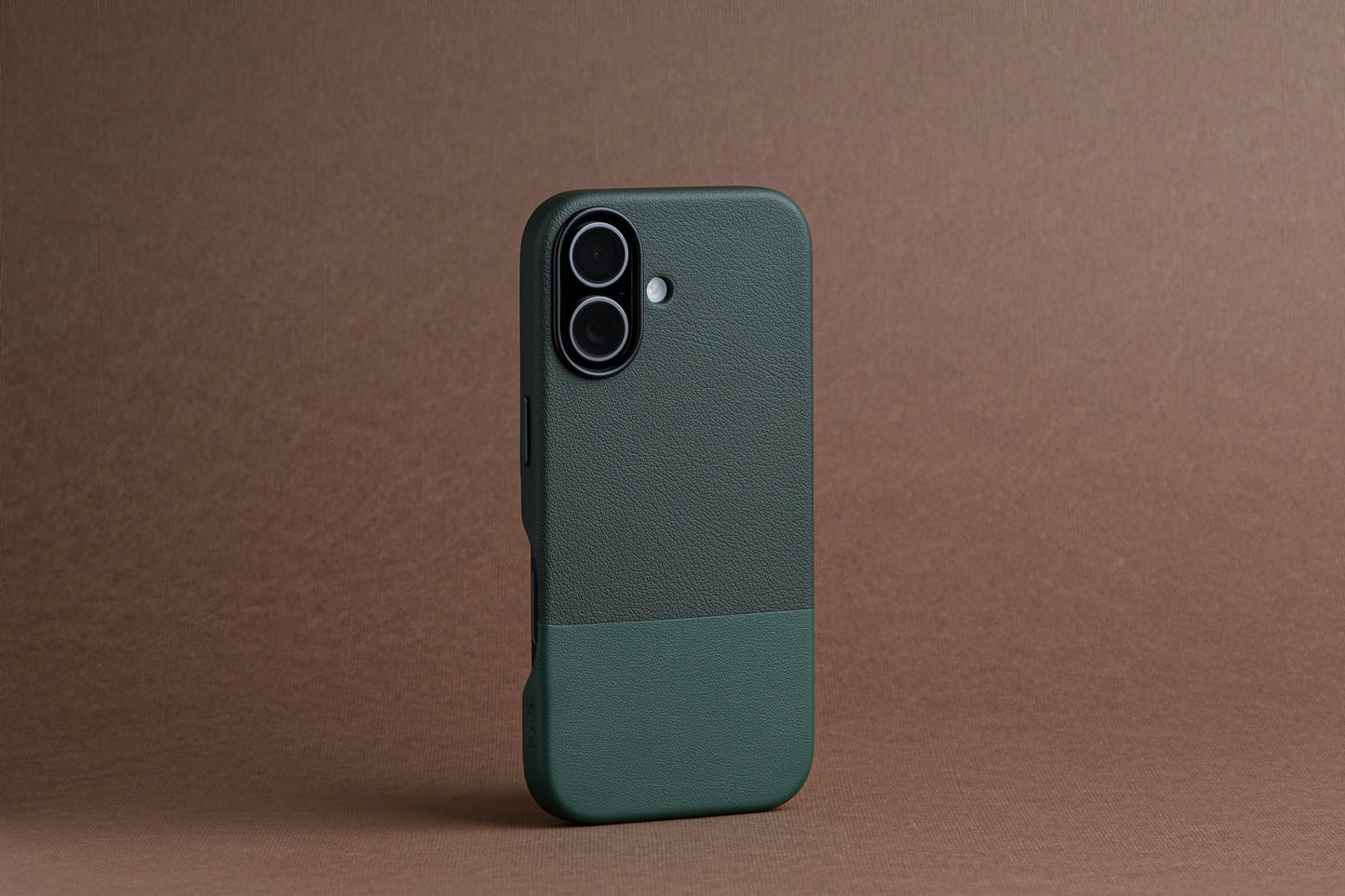 TEKNE DualTone Vegan Leather Case for iPhone 17-Green