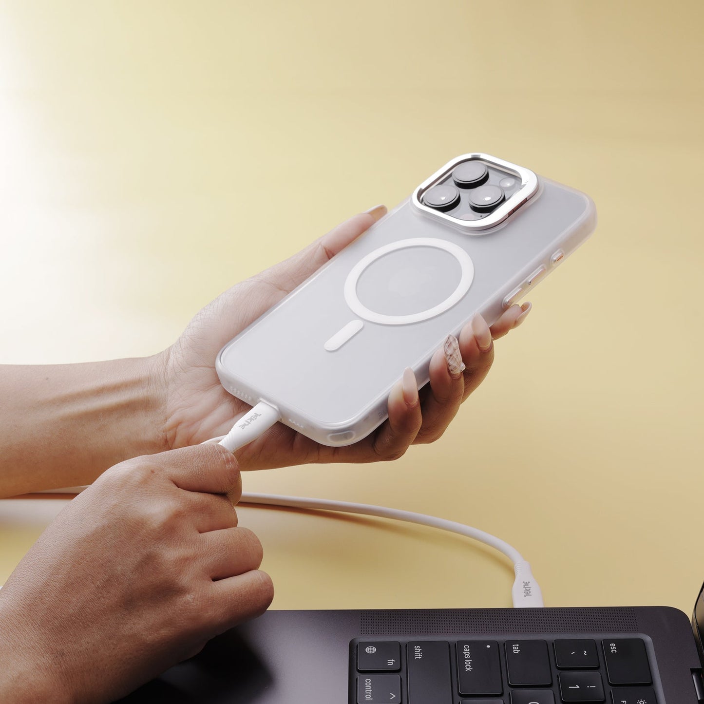 TEKNE Essential USB-C Hub | 8-in-1 Multiport Adapter | 100W Fast Charging & 4K HDMI - Silver