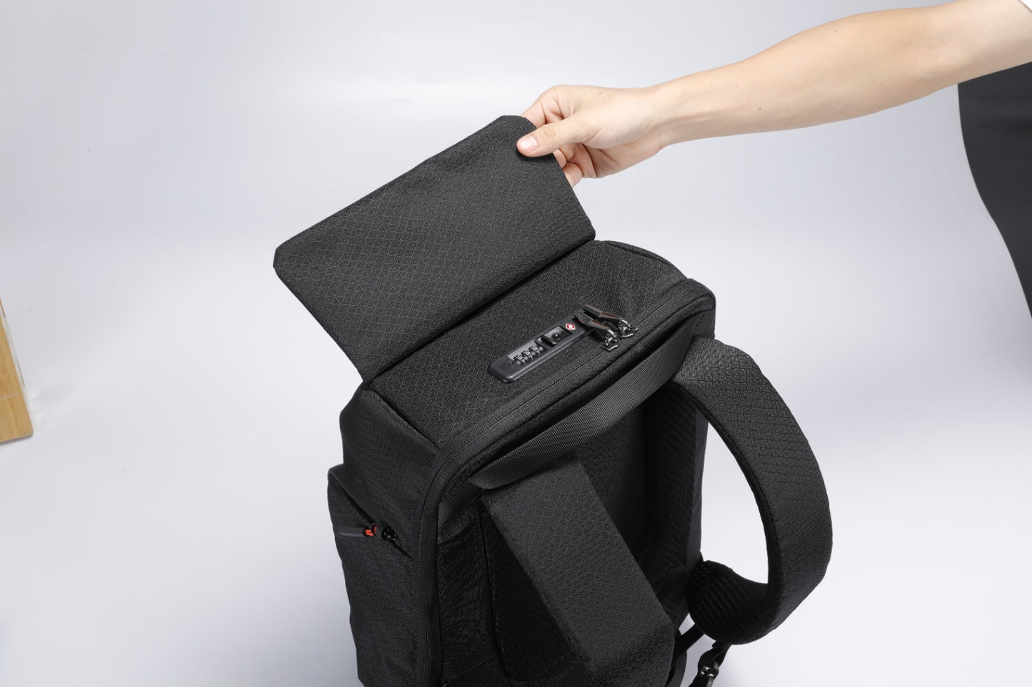 TEKNE Terra Backpack-18L